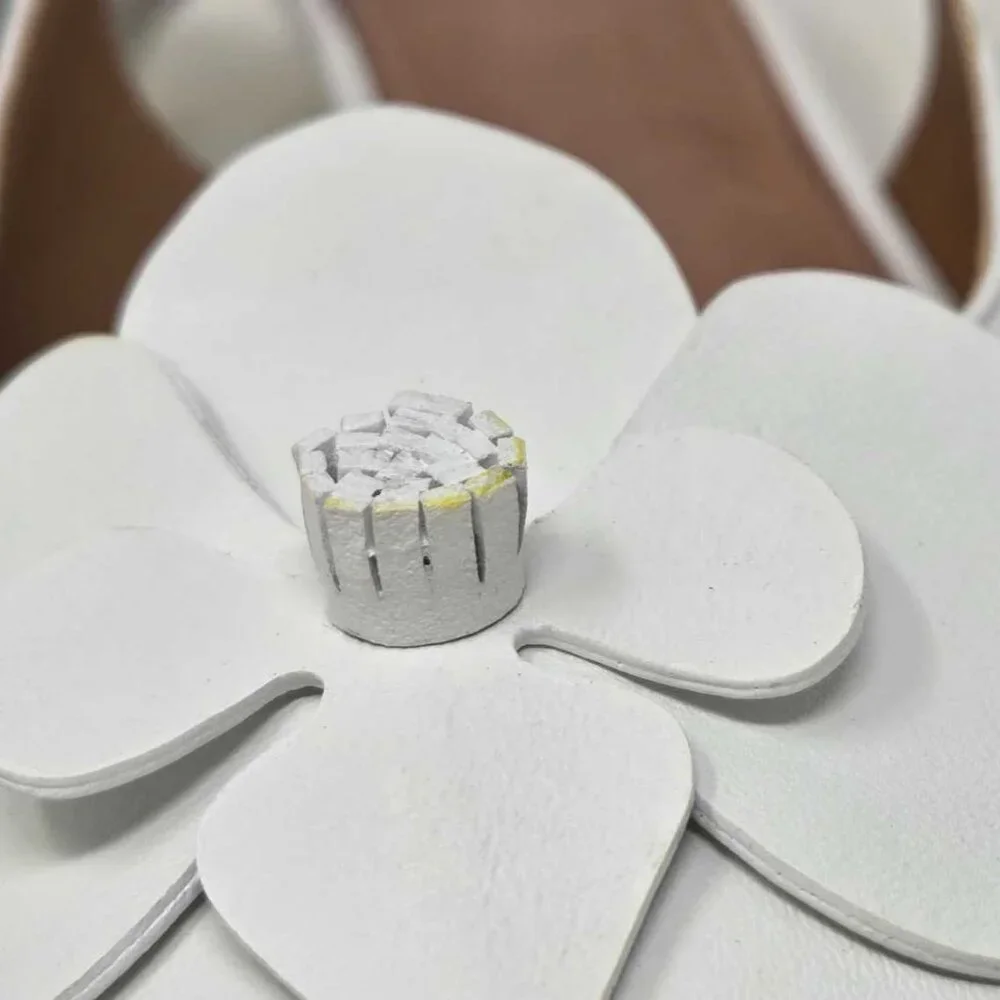 Women's EU 38 / US 7-7.5 Maeve x Anthropologie white floral slingback heels